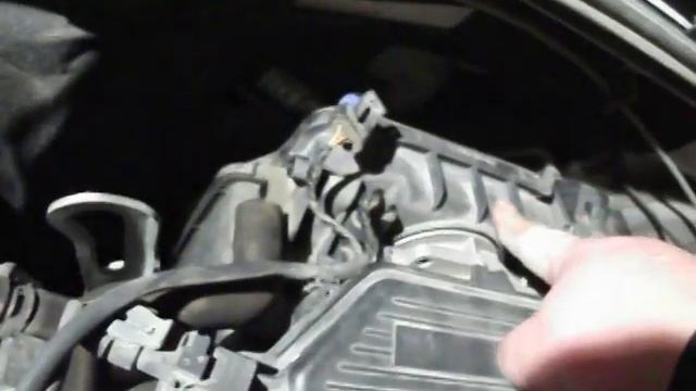Чистка дроссельной заслонки и замена уплотнительных колец DUSTER смотреть онлайн