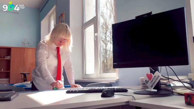 🧹«Не надо бороться за чистоту, надо подметать!» (Илья Ильф) смотреть онлайн