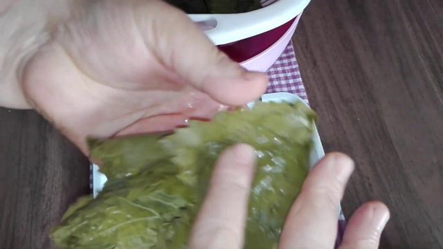 Kışlık Yaprak Nasıl Saklanır, Kışlık Salamura Yaprak tarifi, Kavanoza Yaprak Nasıl Kurulur смотреть онлайн