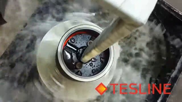 ТВЧ закалка втулки на закалочном комплексе TESLINE смотреть онлайн