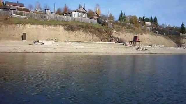 На моторке вдоль берега деревни Лысманово. смотреть онлайн
