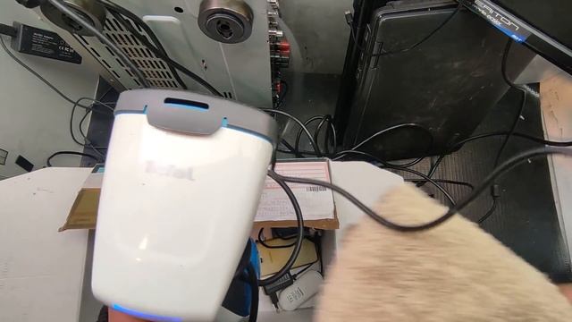 Шпермюль в Германии .  УЛИЦЫ завалены техникой.