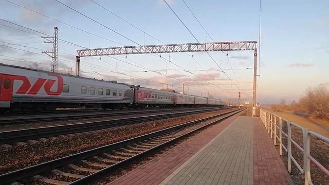 ЭП2К-295 с фирменным поездом №014Е «Южный Урал» проследует ст. Смолино смотреть онлайн