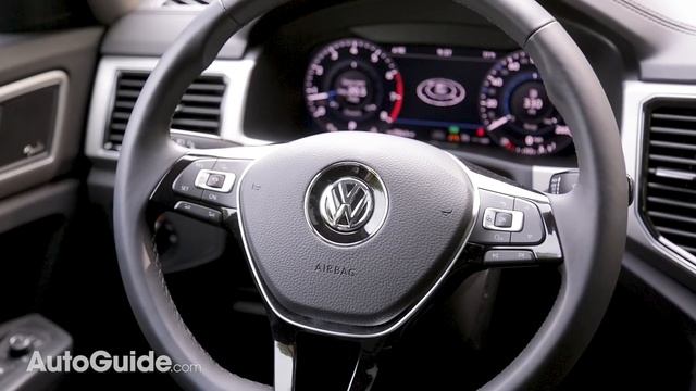 2018 Volkswagen Atlas vs 2017 Honda Pilot Comparison Test смотреть онлайн