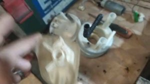 Замена топливных фильтров на Ниссан Тиида со снятием заднего дивана