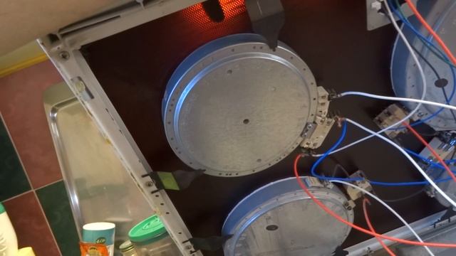 ремонт плиты BOSСH.Стеклокерамическая поверхность.Замена комфорки. смотреть онлайн