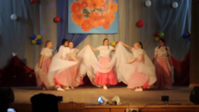 Танец "Вальс" - группа "Фантазия" - руководитель Надежда Матвеева смотреть онлайн