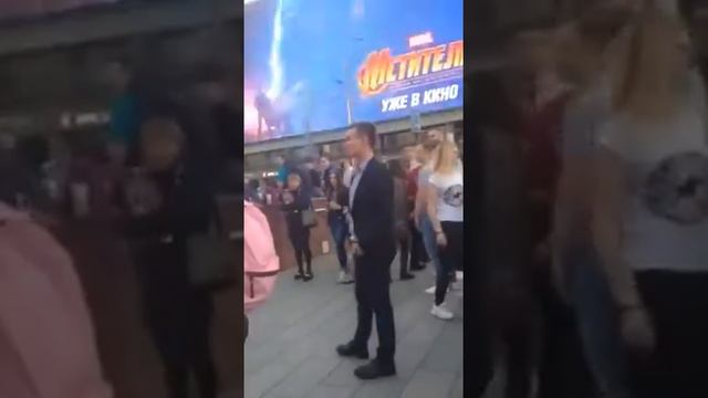 Уличные музыканты, Старый Арбат! смотреть онлайн