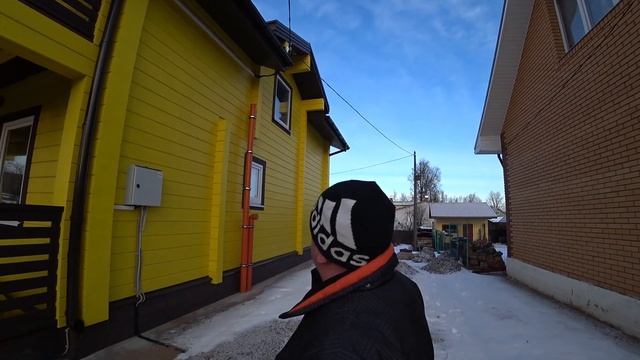 Кровля SHINGLAS. Обзор дома из клееного бруса 9х8 с мансардой в Ленинградской области. Часть 1 смотреть онлайн