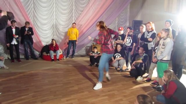 Nastiya (Волгодонск) vs July Di (Шахты) - CHELLE PEOPLE 8 смотреть онлайн