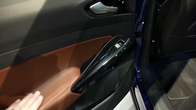 2022 Volkswagen ID.4 at the Chicago Auto Show смотреть онлайн
