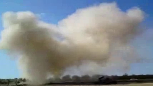 Война в Сирии, 2013 г. Залп сирийских РСЗО БМ-21 "Град" смотреть онлайн