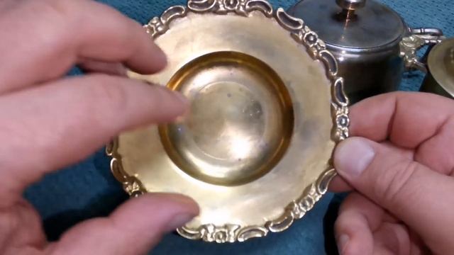 Старинные вещи. Сахарницы и ложечка. смотреть онлайн