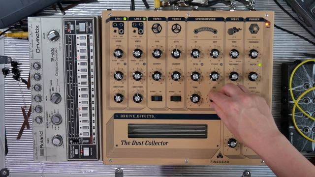 An analog multi-effect in 2020? | Finegear Dust Collector смотреть онлайн
