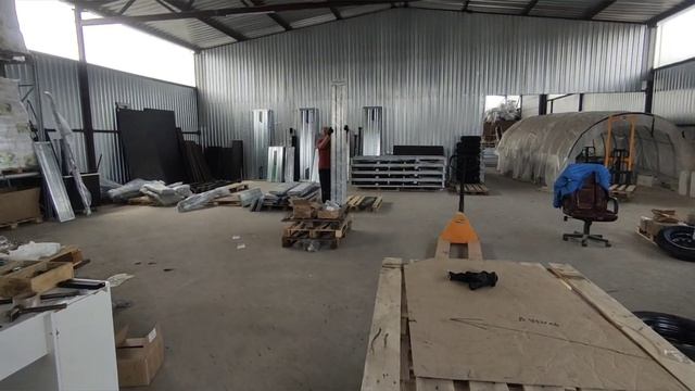 Сборка прицепа Avtos (Автос) A25M1B рессоры Al-ko, R13, Тент 800мм. смотреть онлайн