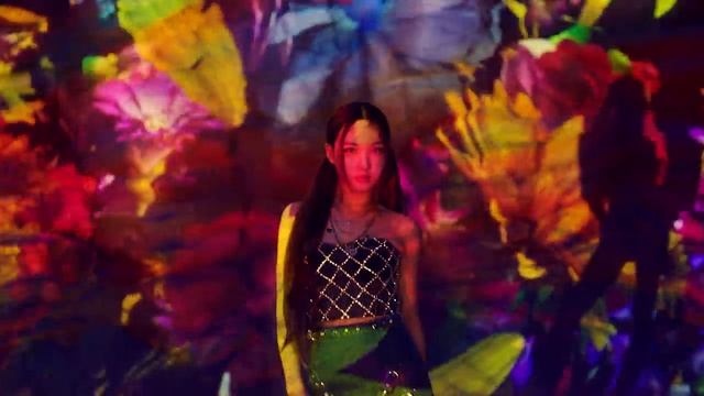 TWICE I CAN'T STOP ME MV смотреть онлайн