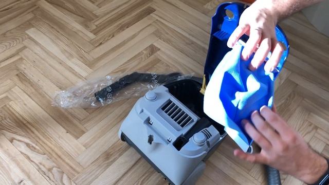 Распаковка - Пылесос Samsung SC4140 (VCC4140V3A/XEV) смотреть онлайн