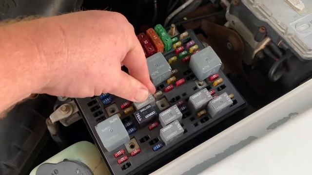 1999-2004 Chevrolet S10 Fuel Pump Relay & Fuse Location смотреть онлайн