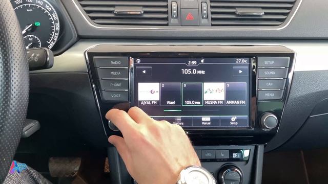 Skoda Superb hatchback in depth review смотреть онлайн