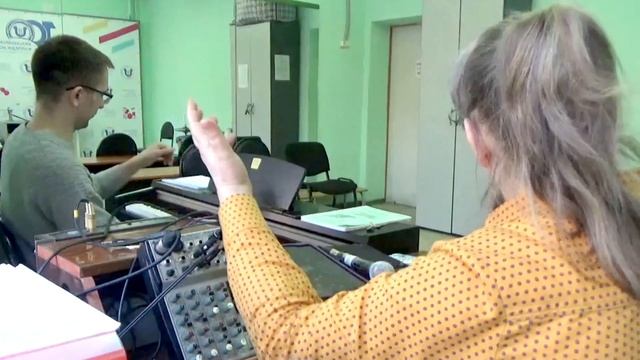 С Днём рождения, Ангелина! Подарок в версии с А.В. Детская песня. Почему цапля на одной ноге стоит? смотреть онлайн