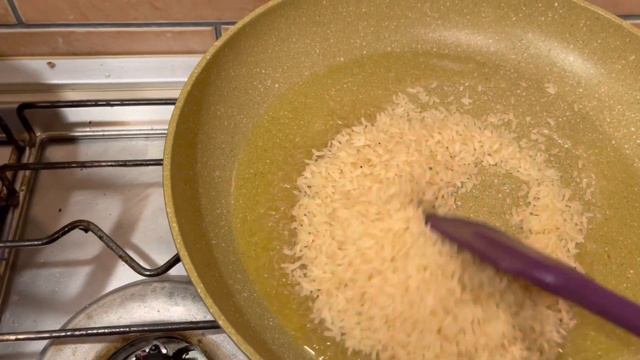 МУДЖАДАРА - РИС з ЧЕЧЕВИЦЕЮ : КУЛІНАРНА КАЗКА БЛИЗЬКОГО СХОДУ смотреть онлайн