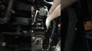 Замена воздушного фильтра и свечей на Шкоде Йети 1,6 бензин