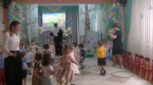 Утренник 8 марта  2ая младшая группа. Кот Борис затмил всех! Танцы, песни, игры, задания!