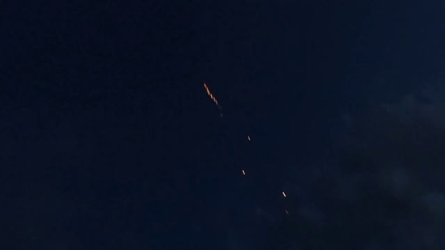 Красно-зеленая сигнальная ракета / Red-Green signal rocket смотреть онлайн