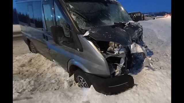 Дед на Уазике не пропустил микроавтобус: ДТП с пострадавшими в Холмогорском районе - 08.01.2022 смотреть онлайн