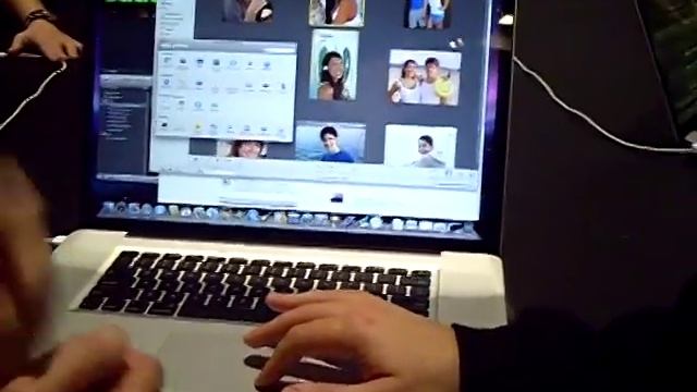 MacBook Pro 17" смотреть онлайн