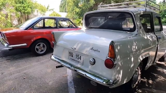 Fiat 124 Sport Coupe vs Ford Anglia Harry Potter รถคลาสสิคหายากในไทย | M OLDSCHOOL смотреть онлайн