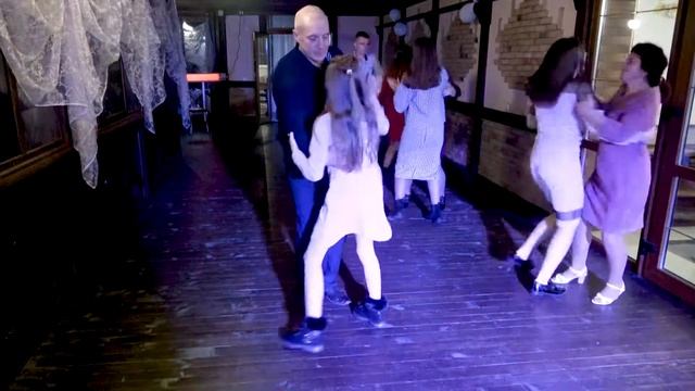теща дай на машину танці на весіллі смотреть онлайн