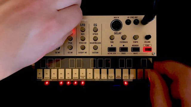 Patch of the Week 62: Korg volca keys Sequencer Experimentation смотреть онлайн