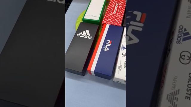 брендовые коробки оптом 35₽ вместимость (5шт трусов,10 шт носков). Крышка+дно. смотреть онлайн