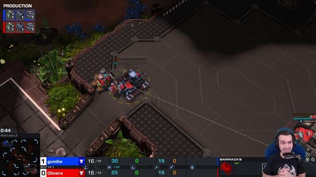 Oliveira's hi-tech Terran strategy vs NEW StarCraft 2 balance patch! смотреть онлайн