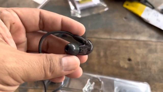 Sennheiser IE100 Pro & Shure SE215