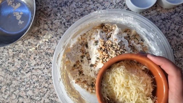 Original recipe for flatbread with walnut cheese and garlic!#flatbread #bread #simplerecipe смотреть онлайн