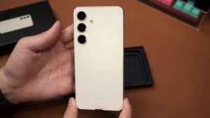 Samsung Galaxy S24 Amber Yellow unboxing