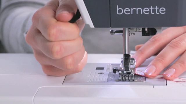 BERNETTE B37 - Начало шитья и выбор стежка #7 смотреть онлайн