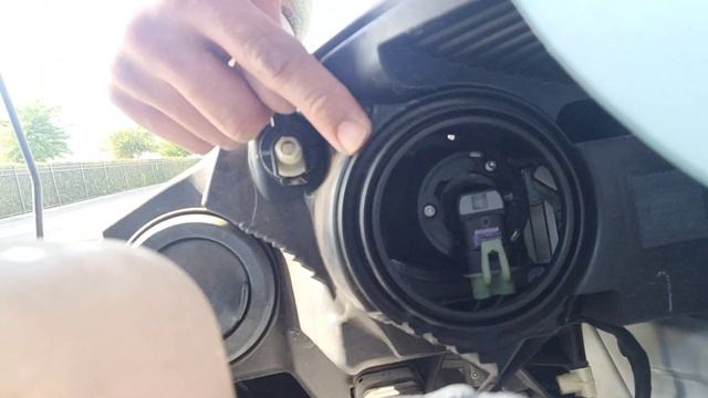 Installing LED light bulbs on a 2020 ford escape смотреть онлайн