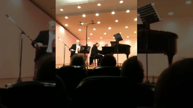 Yury Semenov Plays Brahms cello sonata in E minor, 1st movement смотреть онлайн