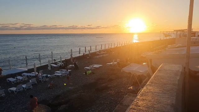 Сочи Адлер сегодня-5 сентября 2021 Совхоз Россия.Чёрное море.Сколько людей сегодня?Имеретинка. смотреть онлайн