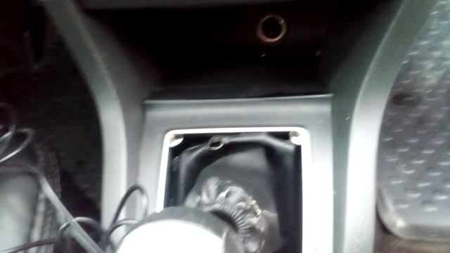 не работал прикуриватель форд фокус предохранители целые чистим контакты смотреть онлайн