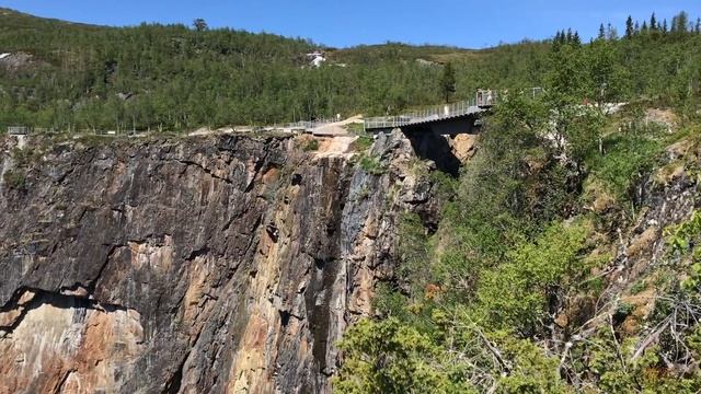 Vøringsfossen Waterfall смотреть онлайн