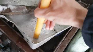 Чтоб снег не прилипала к лопате #лайфхак