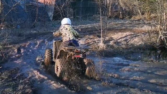Детство. Грязь. Квадрики. Motoland Wild 125 /Avantis смотреть онлайн