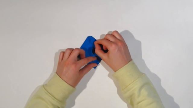 Easy Origami Bird - Origami Tutorial - How to make an easy origami peacock смотреть онлайн