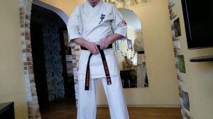 Одеваем доги (кимоно) и оби (пояс) по карате правильно.