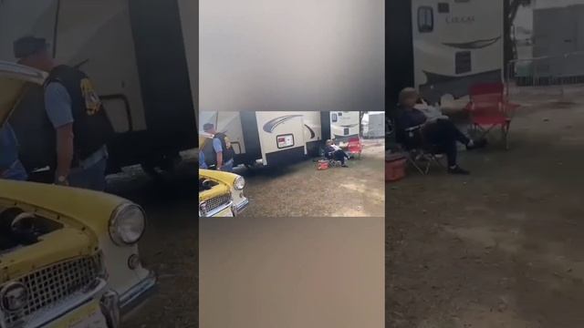 Выставка ретро автомобилей в США смотреть онлайн