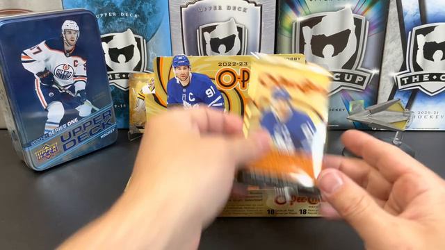 AMAZING BOX! NEW RELEASE! Opening a hobby box of 2022-23 O-Pee-Chee Hockey! смотреть онлайн